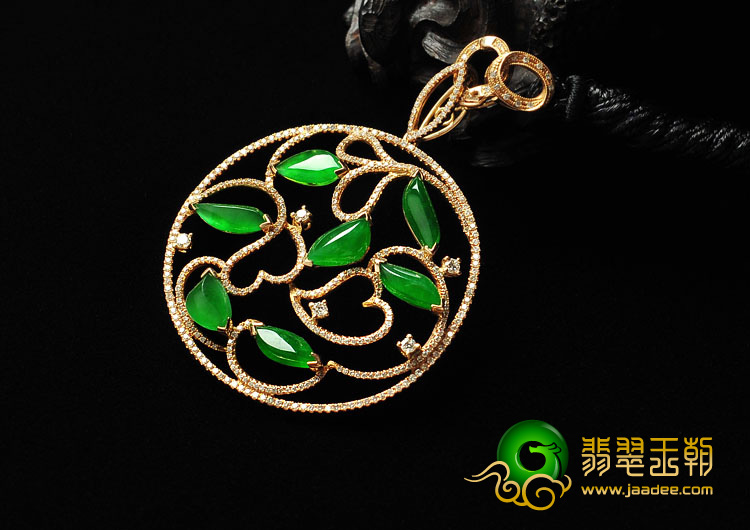 冰种正阳绿缅甸翡翠A货镶玫瑰金花好月圆胸坠（真钻）