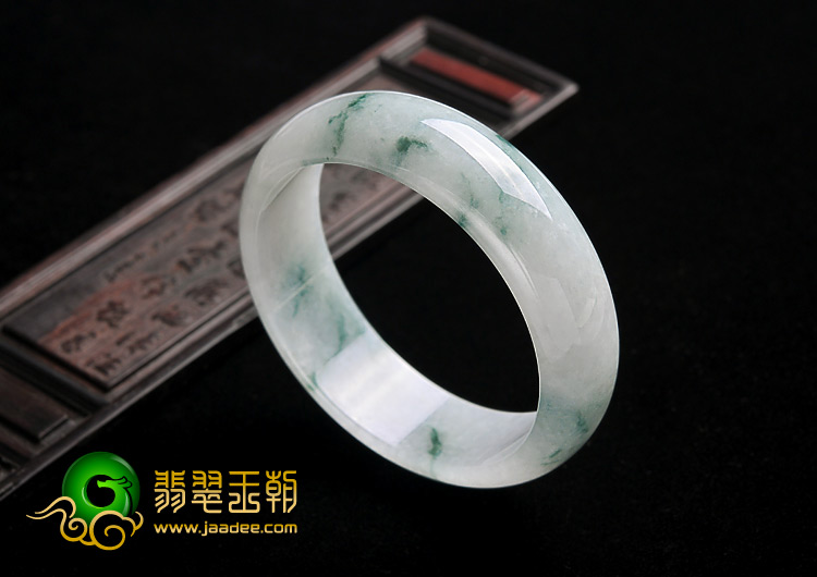 糯冰种飘花缅甸翡翠A货手镯（58.5mm）