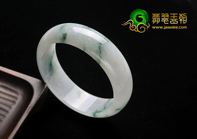 糯冰种飘花缅甸翡翠A货手镯（58.5mm）