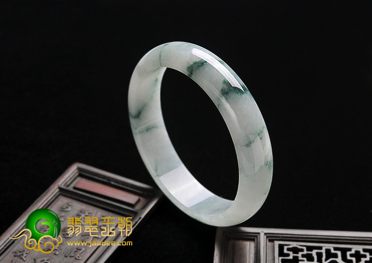 糯冰种飘花缅甸翡翠A货手镯（61.5mm）