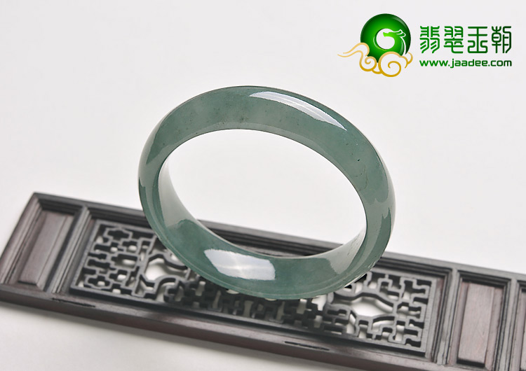 糯冰种油青缅甸翡翠A货手镯（57.7mm）