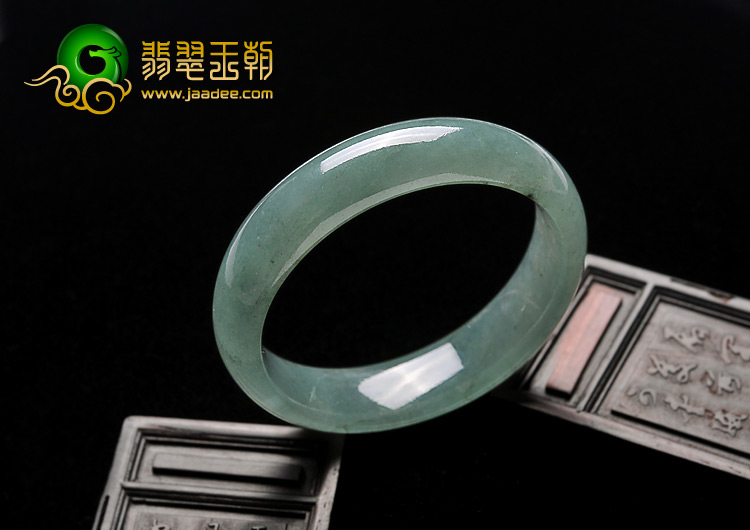 糯冰种油青缅甸翡翠A货手镯（57.7mm）