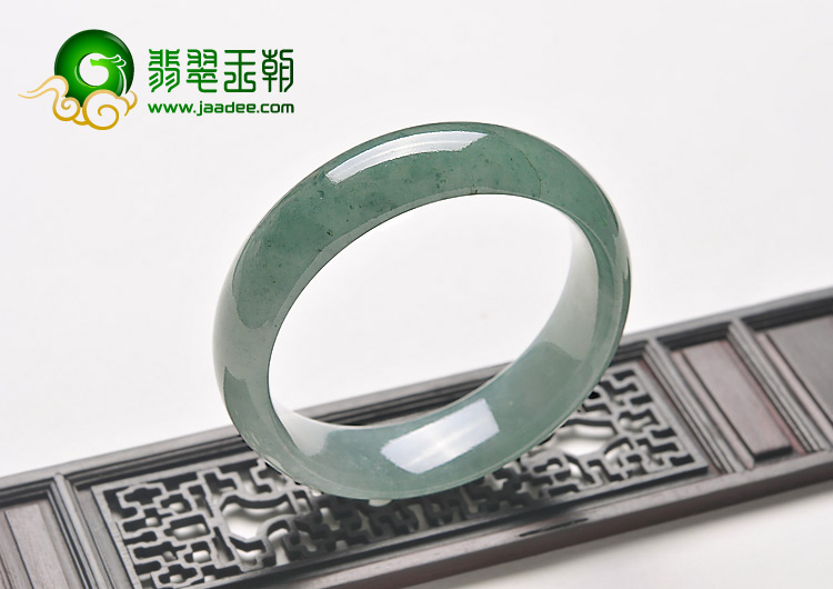 糯冰种油青缅甸翡翠A货手镯（57.5mm）