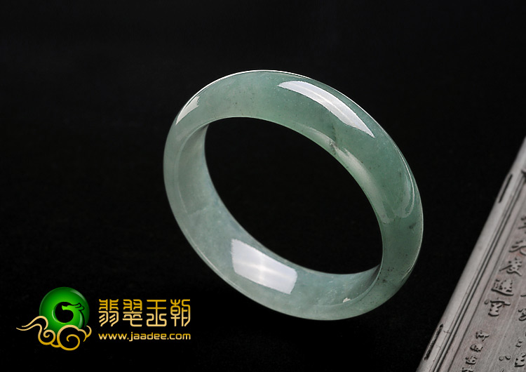 糯冰种油青缅甸翡翠A货手镯（57.5mm）