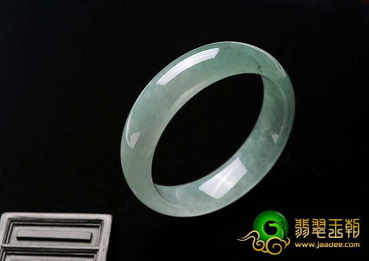 糯冰种油青缅甸翡翠A货手镯（57.5mm）