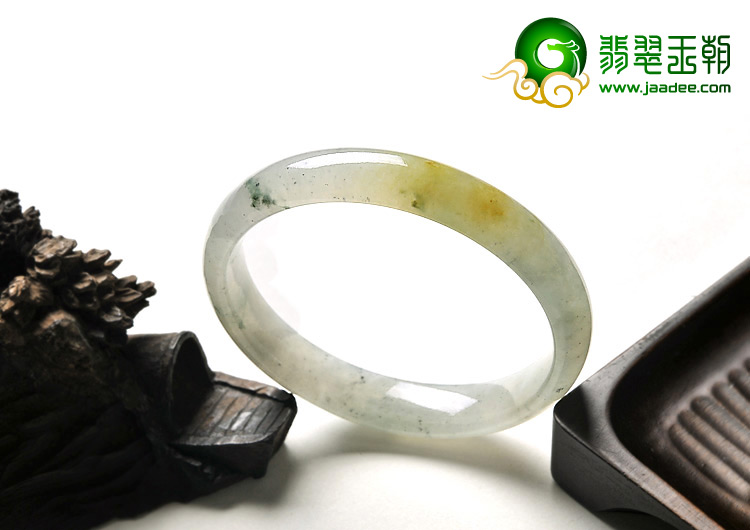 糯冰种淡黄翡缅甸翡翠A货手镯（57.6mm）