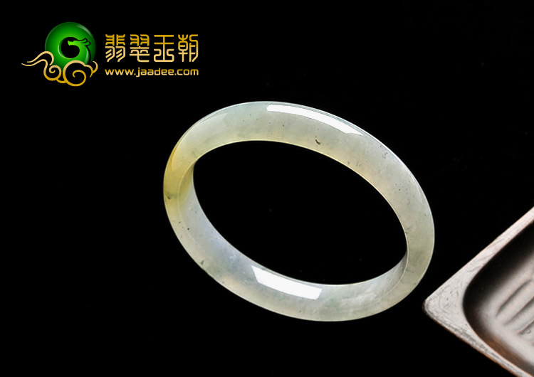 糯冰种淡黄翡缅甸翡翠A货手镯（57.6mm）
