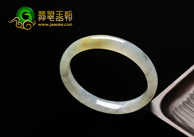 糯冰种淡黄翡缅甸翡翠A货手镯（57.6mm）