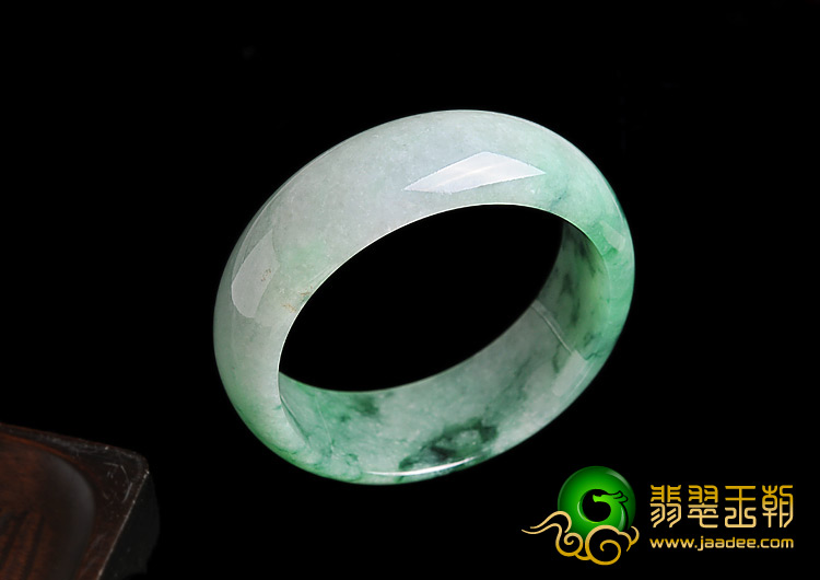 糯冰种飘花缅甸翡翠A货手镯（57.5mm）