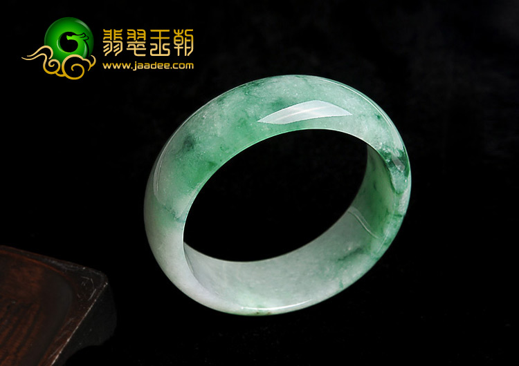 糯冰种飘花缅甸翡翠A货手镯（57.5mm）