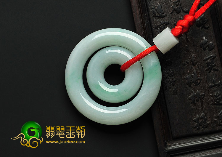 糯冰种略飘花缅甸翡翠A货挂环