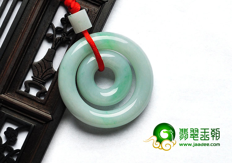 糯冰种略飘花缅甸翡翠A货挂环