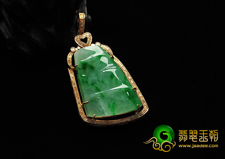 糯冰种翠色缅甸翡翠A货镀玫瑰金节节高胸坠（真钻）
