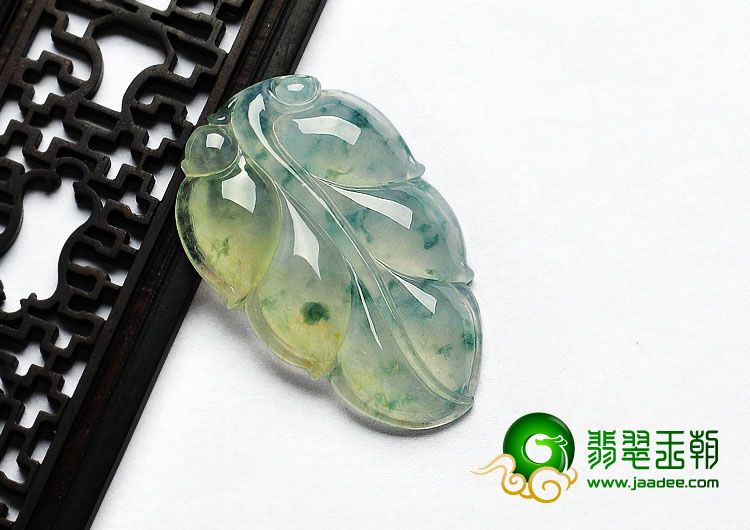 冰种飘花缅甸翡翠A货叶子挂件