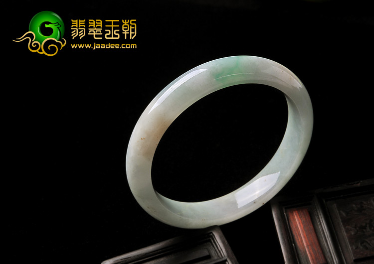 糯冰种淡春带彩缅甸翡翠A货手镯（56mm）