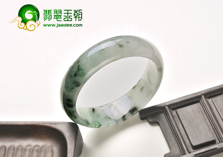 糯冰种飘花缅甸翡翠A货手镯（52.2mm）