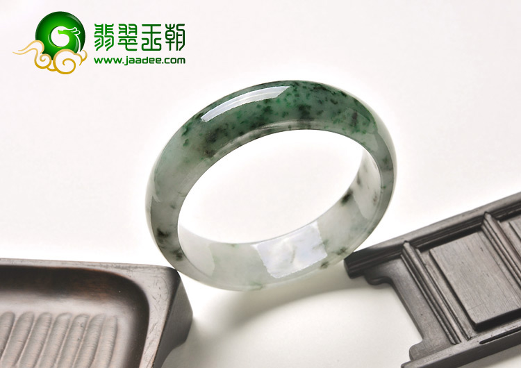 糯冰种飘花缅甸翡翠A货手镯（52.2mm）