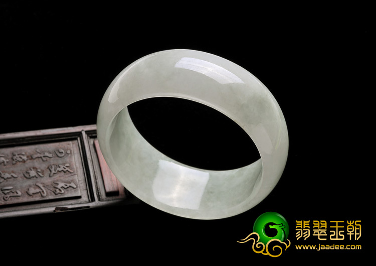 糯冰种晴水缅甸翡翠A货手镯（57.4mm）