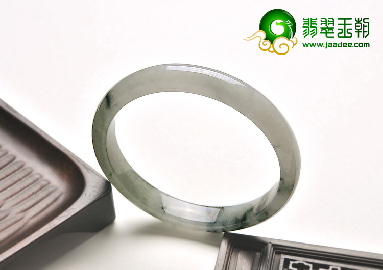 糯冰种飘花缅甸翡翠A货手镯（63.6mm）