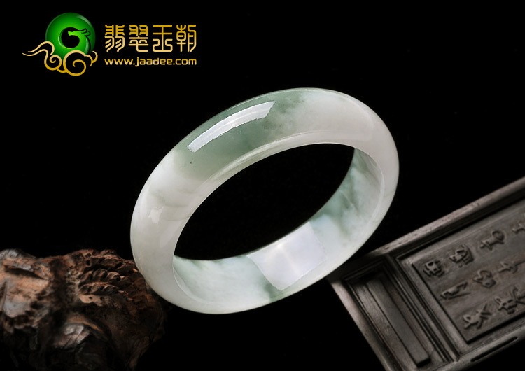 糯冰种飘花缅甸翡翠A货手镯（58mm）