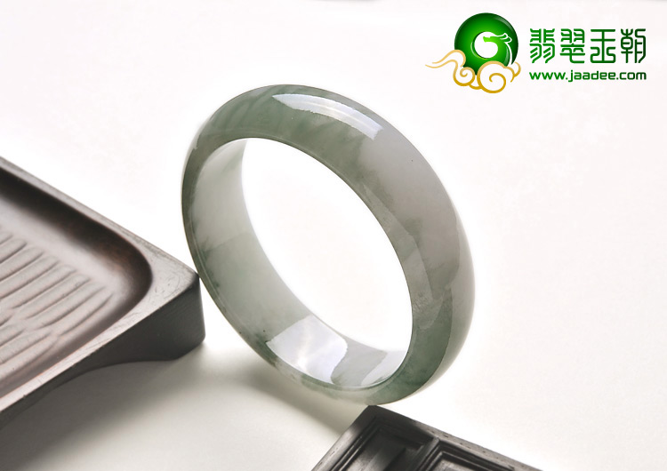 糯冰种飘花缅甸翡翠A货手镯（58mm）
