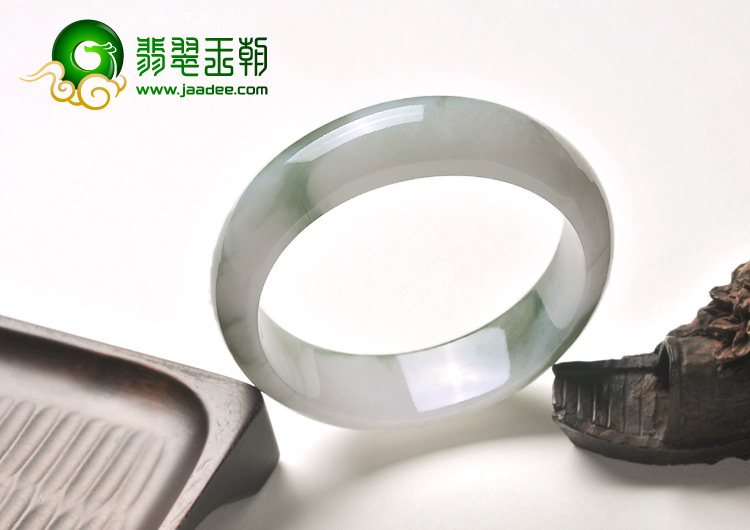 糯冰种飘花缅甸翡翠A货手镯（58mm）