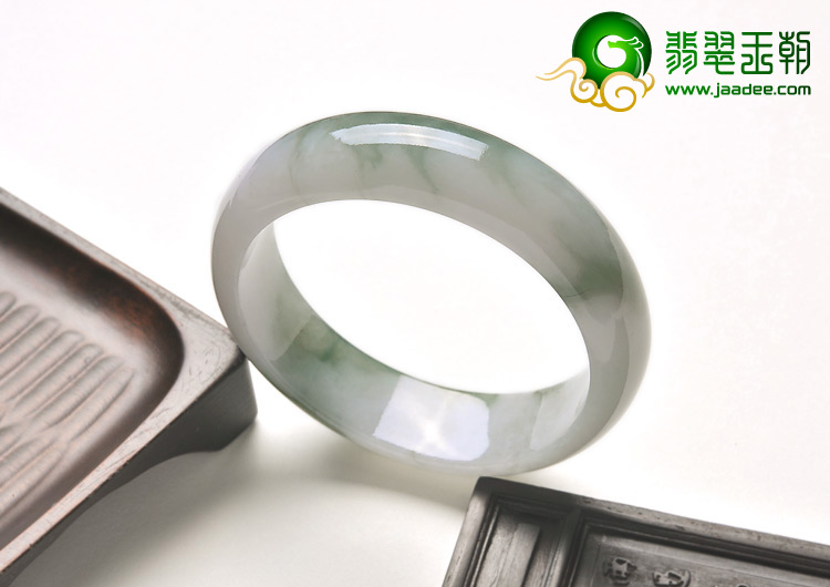 糯冰种飘花缅甸翡翠A货手镯（58mm）