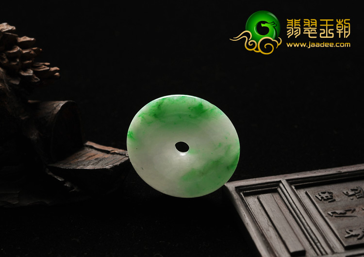 糯冰种翠色缅甸翡翠A货平安扣挂件（一对）