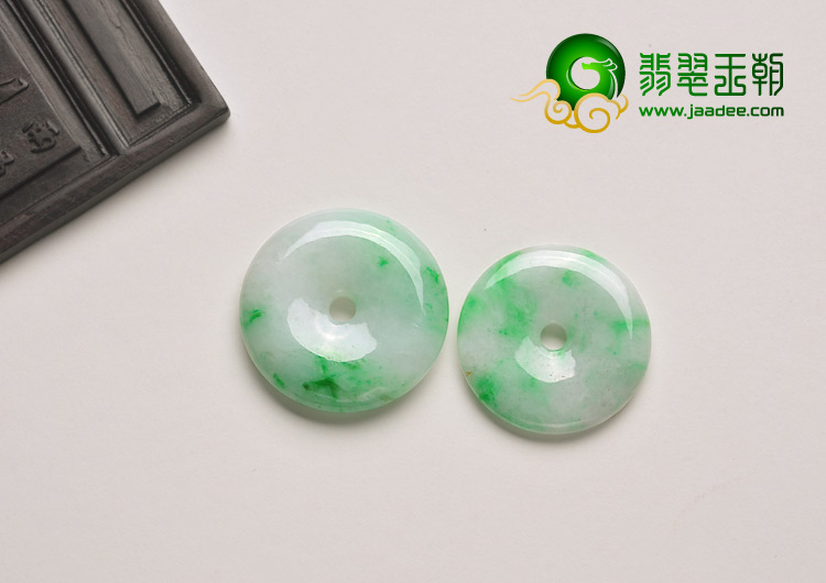 糯冰种翠色缅甸翡翠A货平安扣挂件（一对）