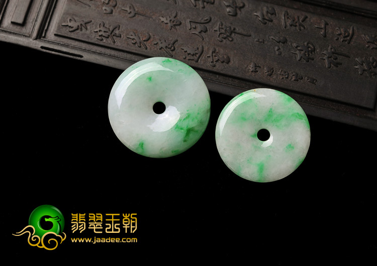 糯冰种翠色缅甸翡翠A货平安扣挂件（一对）