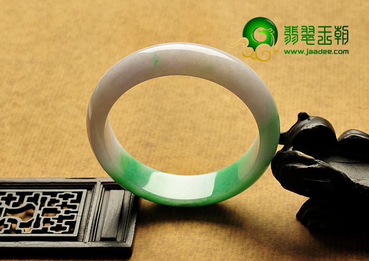 糯冰种春带彩缅甸翡翠A货手镯（59.4mm）