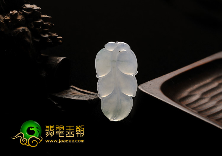 糯冰种略飘花缅甸翡翠A货叶子挂件