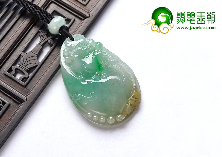 冰种黄加绿缅甸翡翠A货英明神武挂件