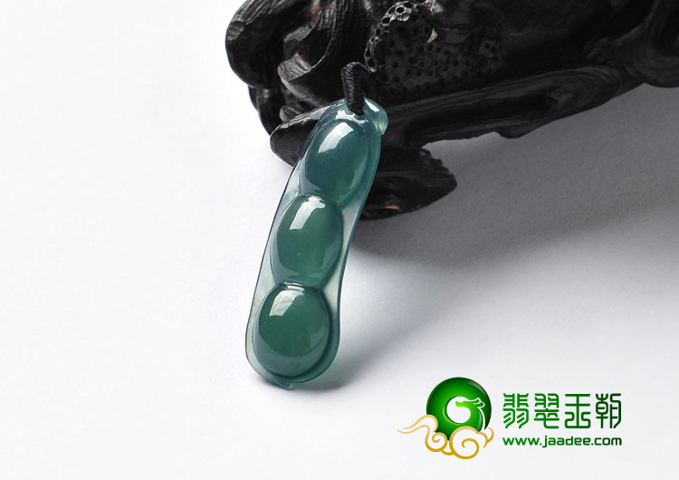 冰种油青缅甸翡翠A货四季豆挂件