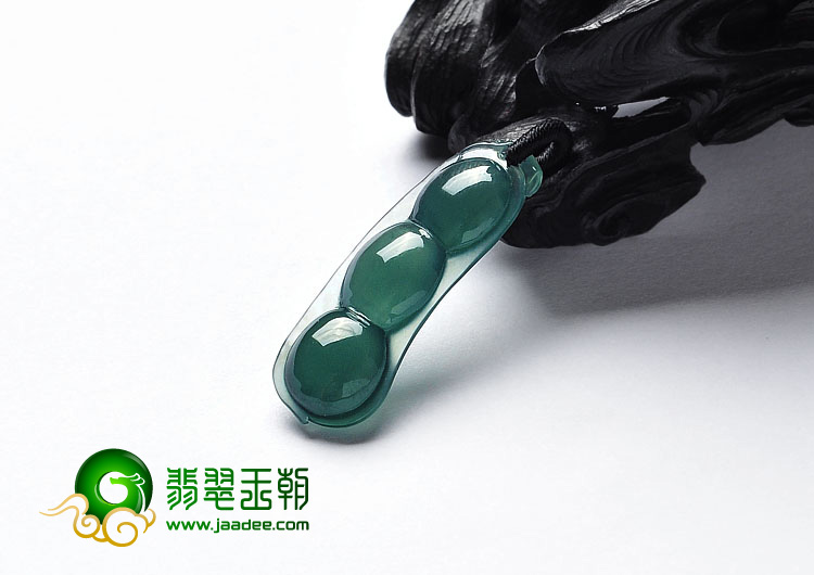 冰种油青缅甸翡翠A货四季豆挂件