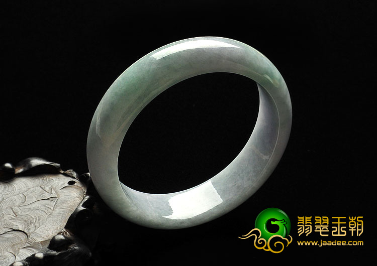 细糯种淡春带彩缅甸翡翠A货手镯（57.2mm）