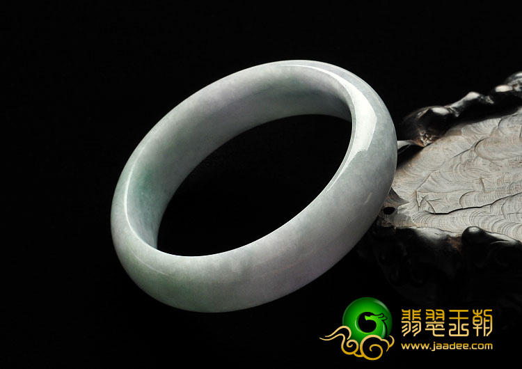 细糯种淡春带彩缅甸翡翠A货手镯（57.2mm）