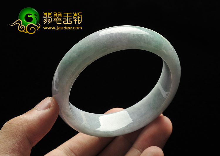 细糯种淡春带彩缅甸翡翠A货手镯（57.2mm）