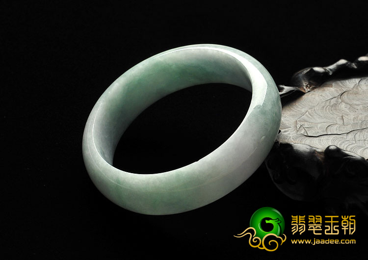 细糯种晴水缅甸翡翠A货手镯（56.8mm）