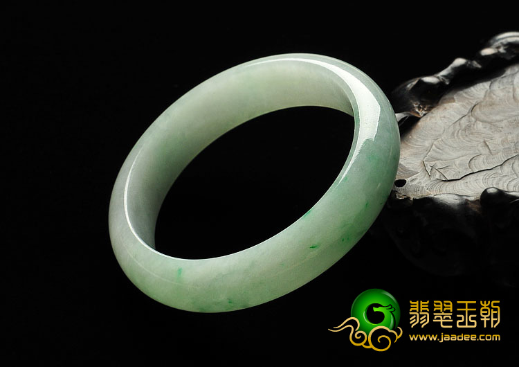 糯冰种晴水略飘翠缅甸翡翠A货手镯（56.6mm）
