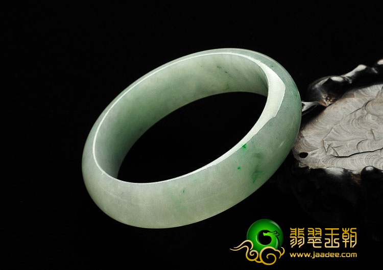 糯冰种晴水缅甸翡翠A货手镯（57mm）