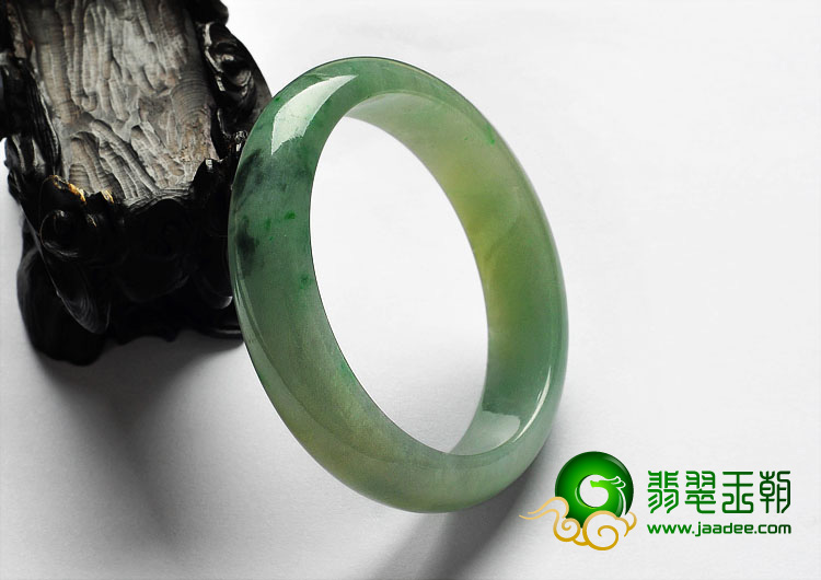 糯冰种淡三彩缅甸翡翠A货手镯（54.8mm）