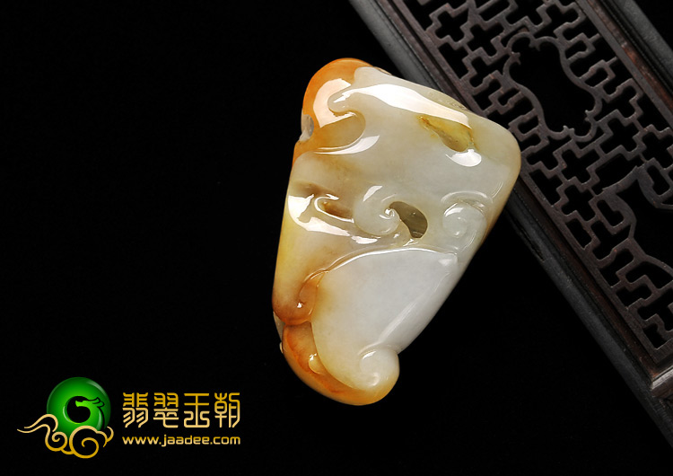 糯冰种黄翡缅甸翡翠A货玉佛挂件