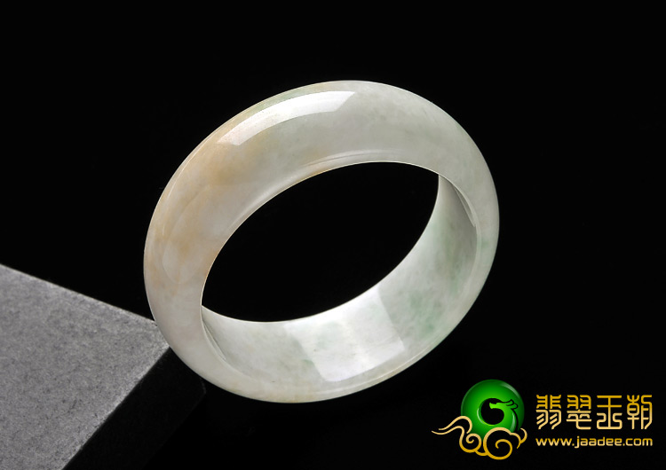 糯冰种淡三彩缅甸翡翠A货手镯（56.2mm）