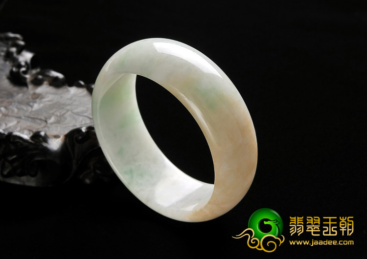 糯冰种淡三彩缅甸翡翠A货手镯（56.2mm）