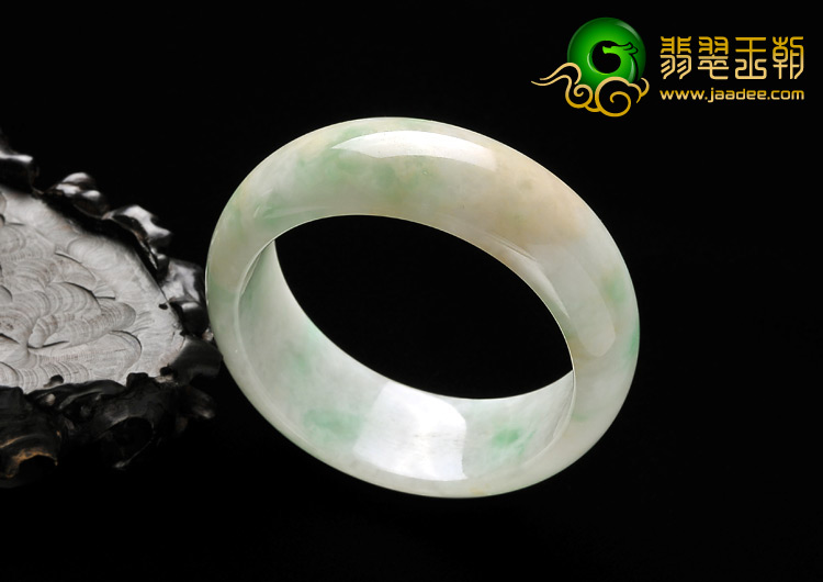 糯冰种淡三彩缅甸翡翠A货手镯（56mm）