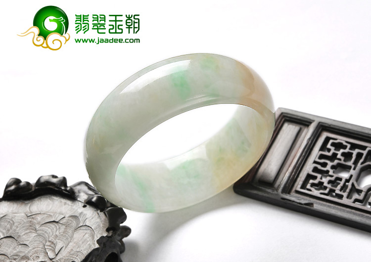 糯冰种淡三彩缅甸翡翠A货手镯（56mm）