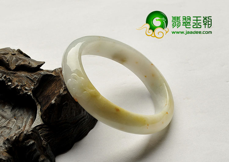 细糯种淡黄翡缅甸翡翠A货贵妃镯（55mm-47.5mm）