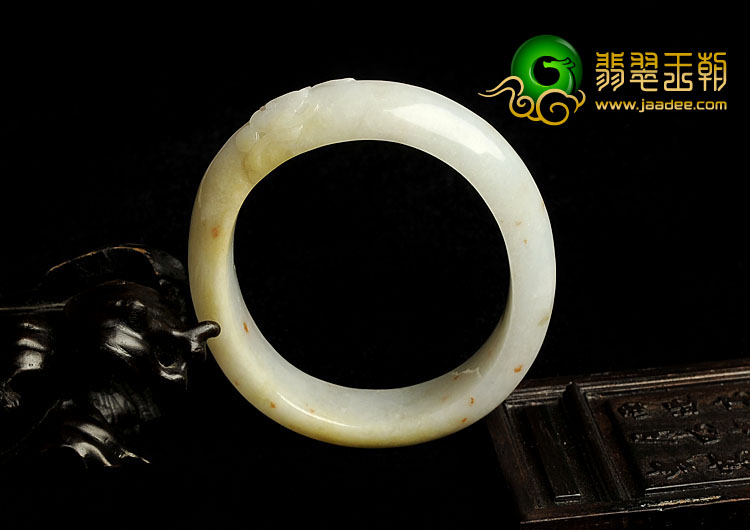 细糯种淡黄翡缅甸翡翠A货贵妃镯（55mm-47.5mm）