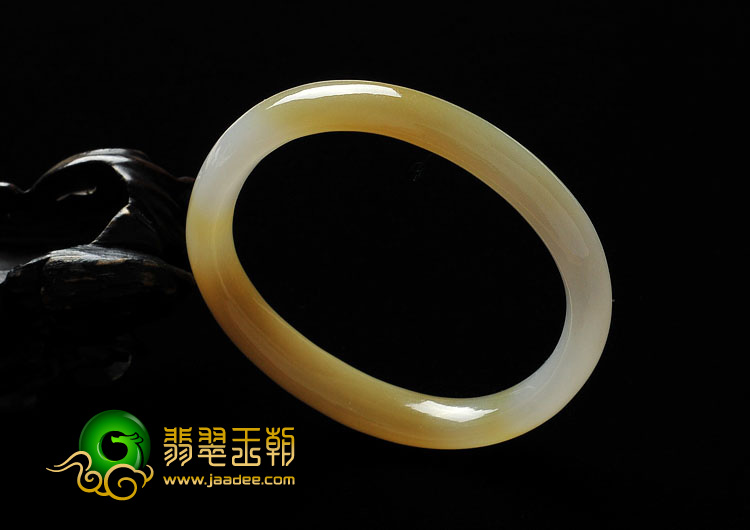 糯冰种黄翡缅甸翡翠A货贵妃镯（49.3mm-45.2mm）